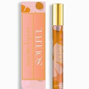 NIB Nanette Lepore Eau De Parfum Deluxe Travel Spray With Savings Coupon